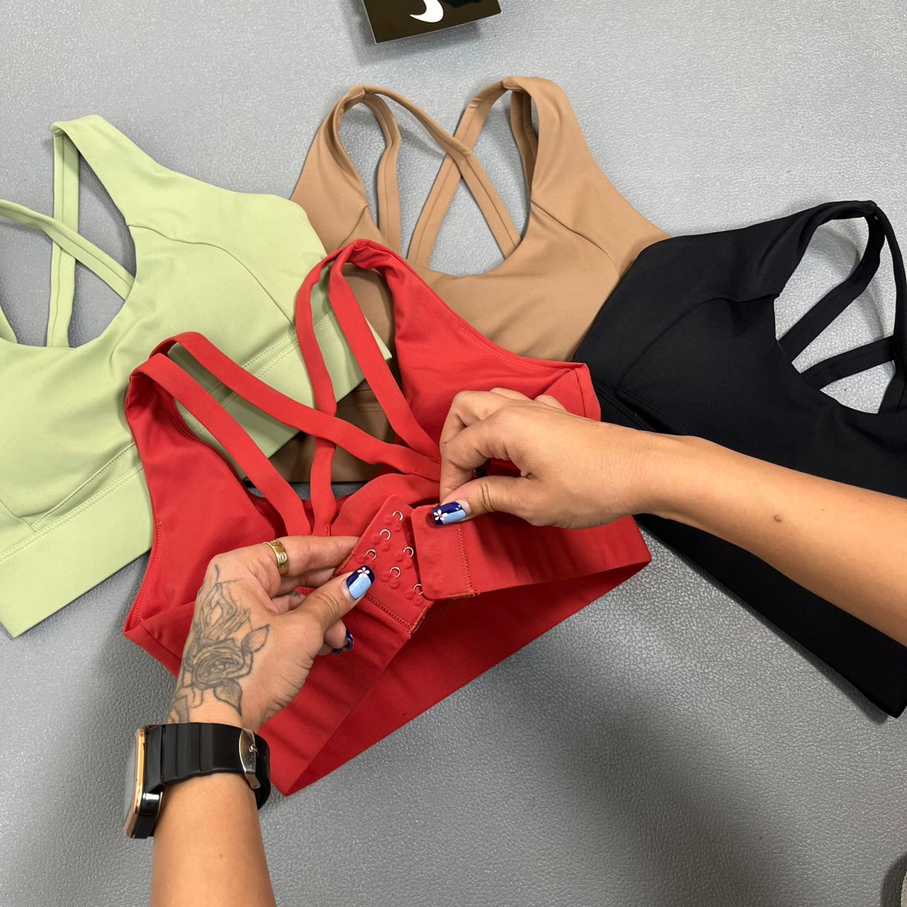 دارای تنظیم کننده