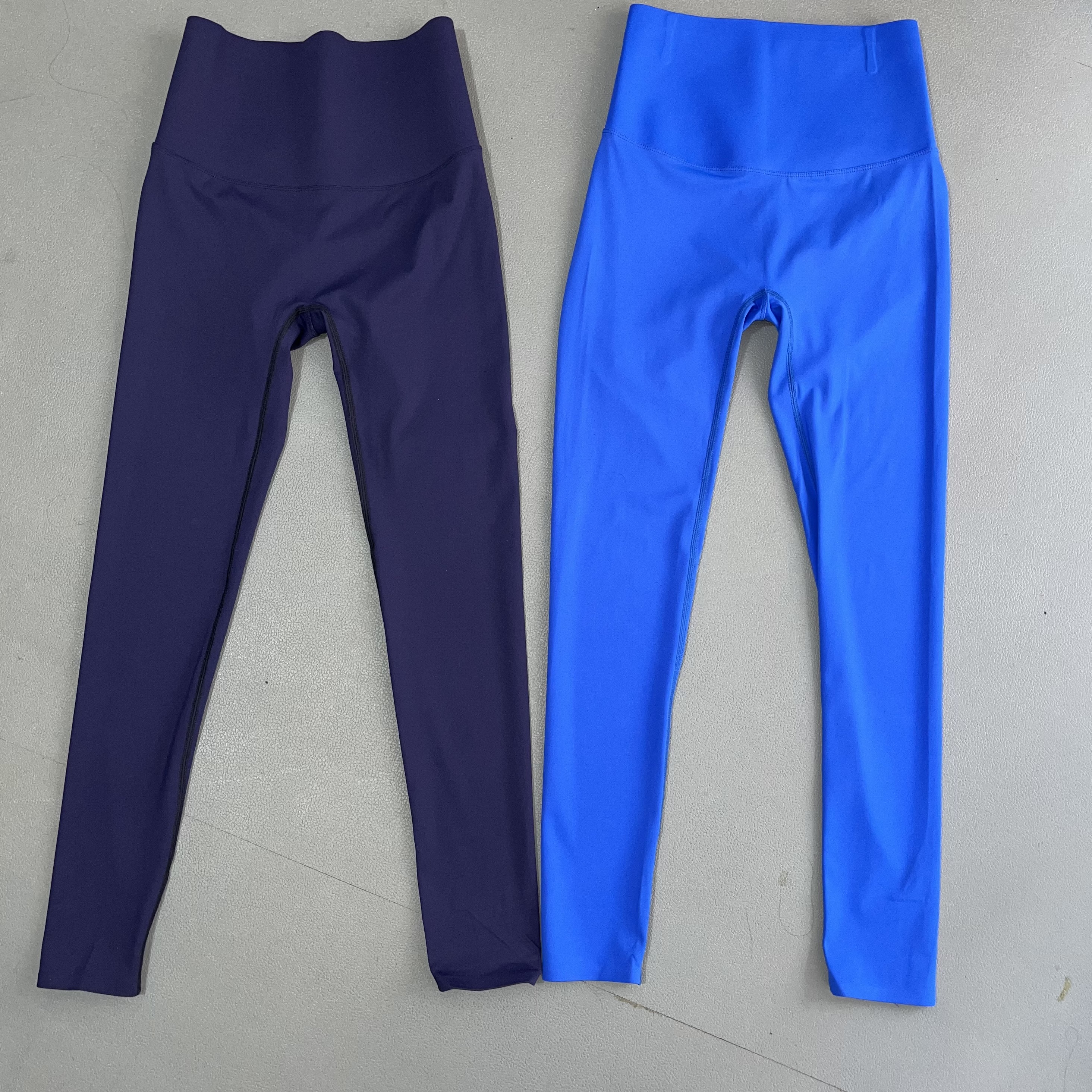 آبی/سرمه ای